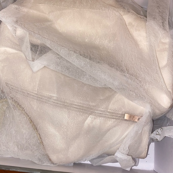 Azalea want Arianna smooth vegan leather wedge bootie in bone - Picture 7 of 9